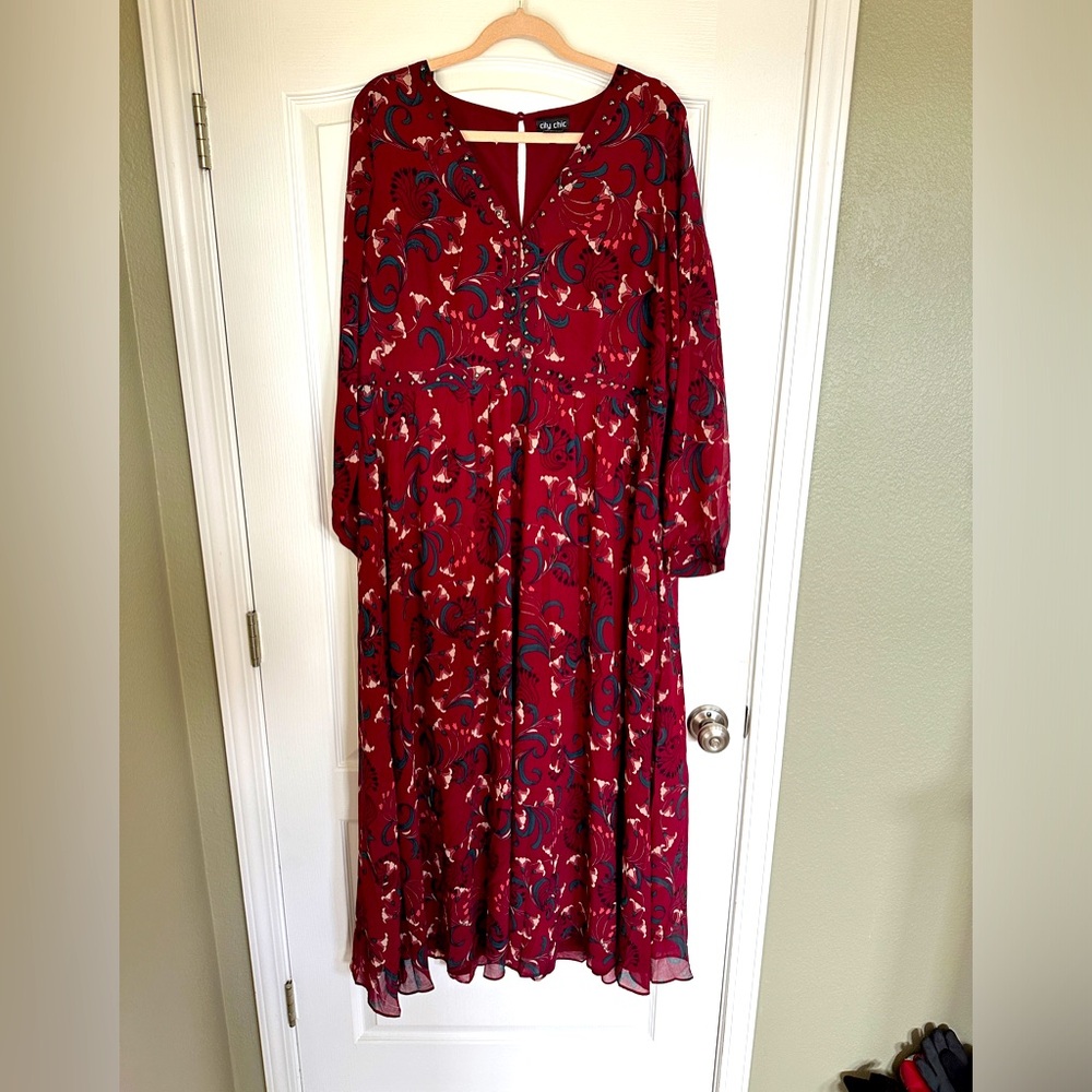 STUNNING maxi dress with gold stud details